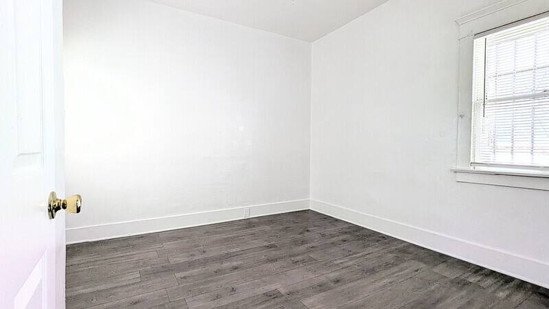 Apartment for rent at 435 W 4th St, Long Beach, CA 90802