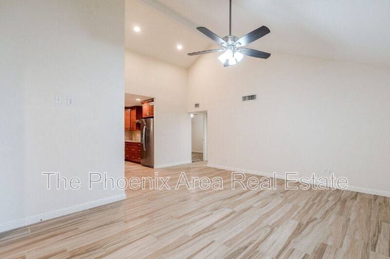 House for rent at 3231 N Woodburne Dr, Chandler, AZ 85224