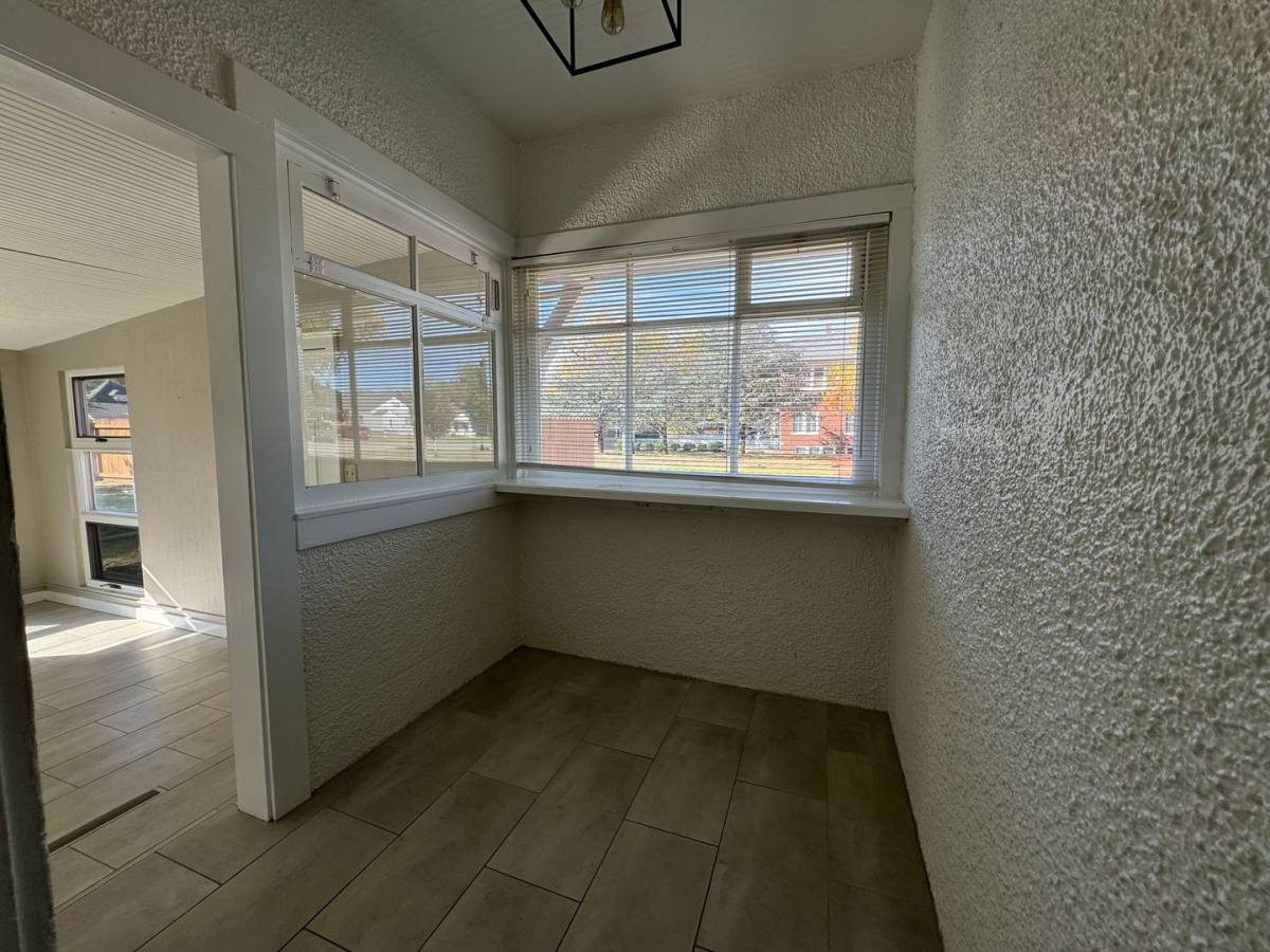 House for rent at 1523 W Broadway Ave, Enid, OK 73703