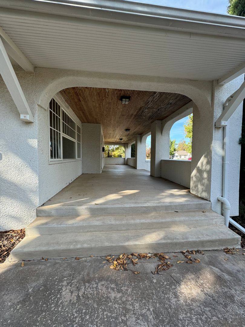 House for rent at 1523 W Broadway Ave, Enid, OK 73703