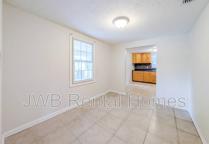 House for rent at 1720 Brooker Rd, Jacksonville, FL 32207