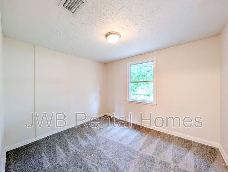 House for rent at 1720 Brooker Rd, Jacksonville, FL 32207