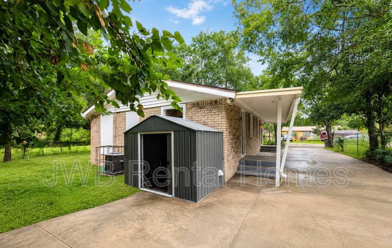 House for rent at 1720 Brooker Rd, Jacksonville, FL 32207