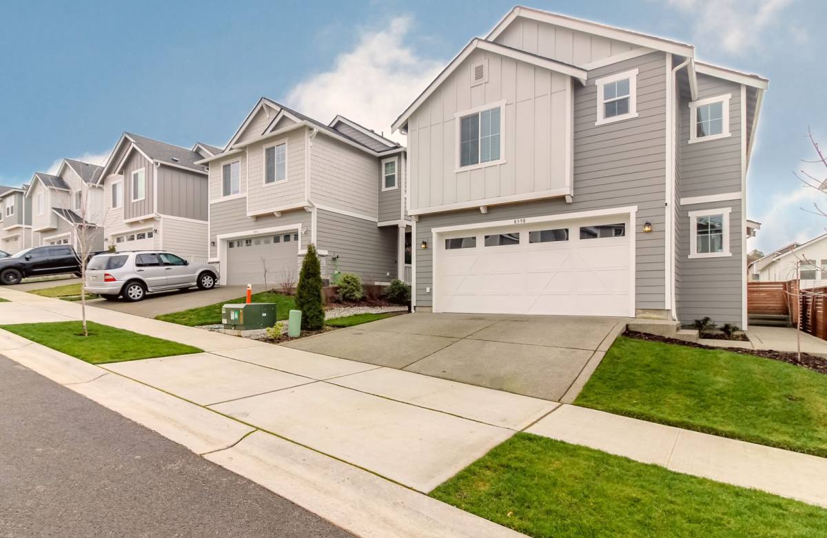 House for rent at 8398 27th St Court E, Puyallup, WA 98371