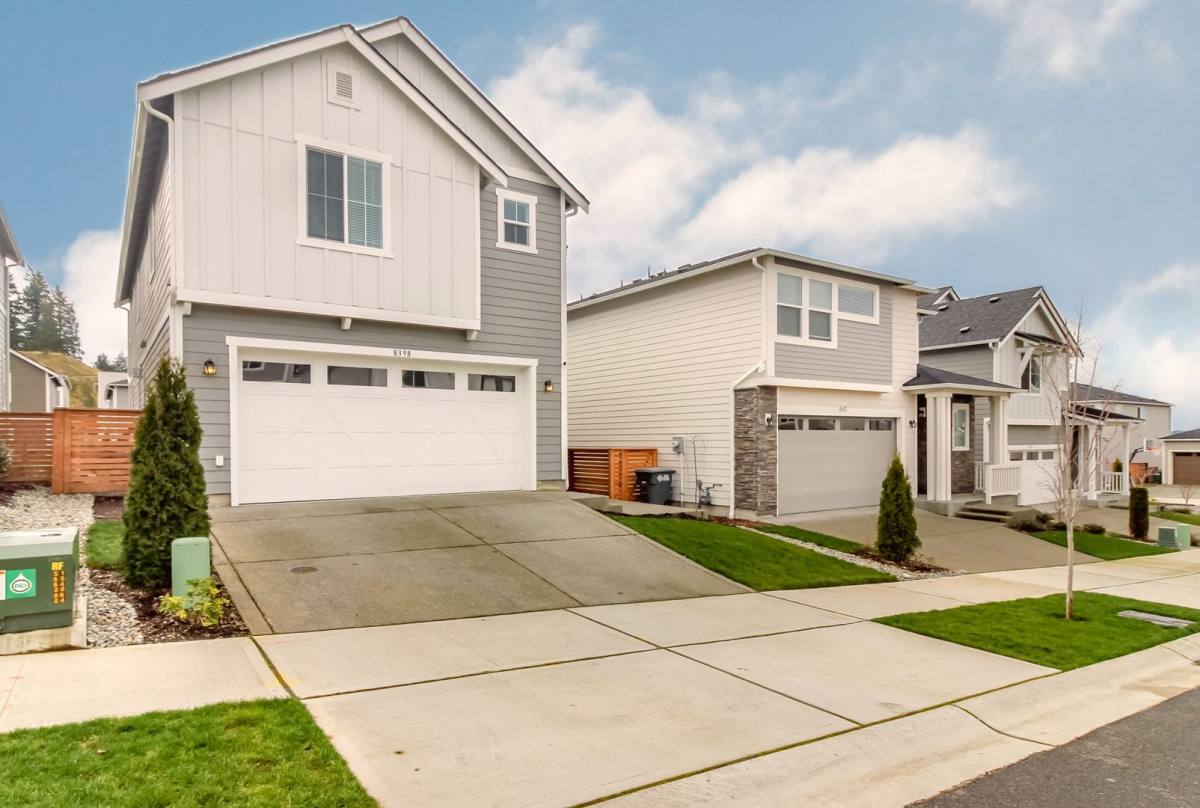 House for rent at 8398 27th St Court E, Puyallup, WA 98371