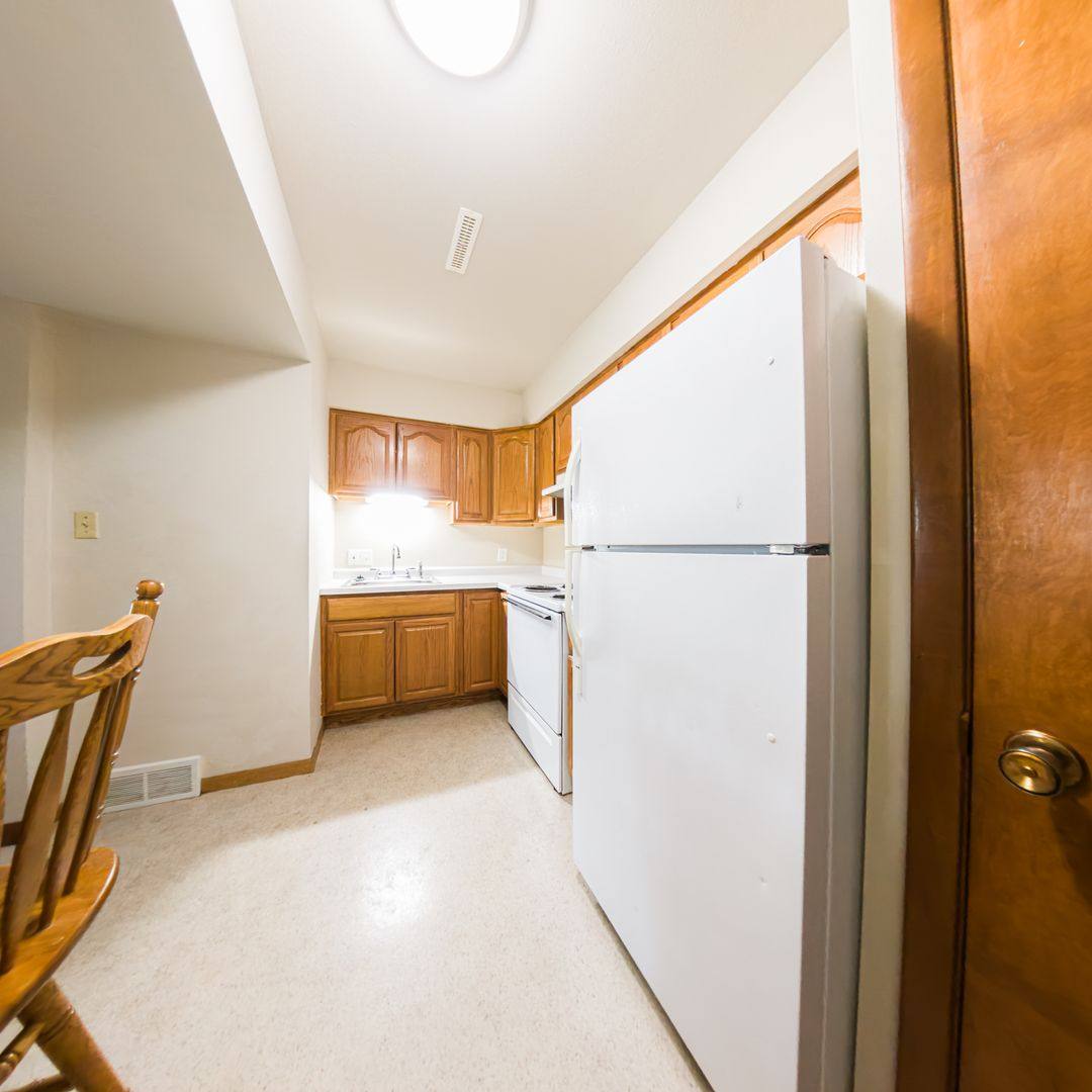 Apartment for rent at 1105 N Depot St, Knoxville, IA 50138
