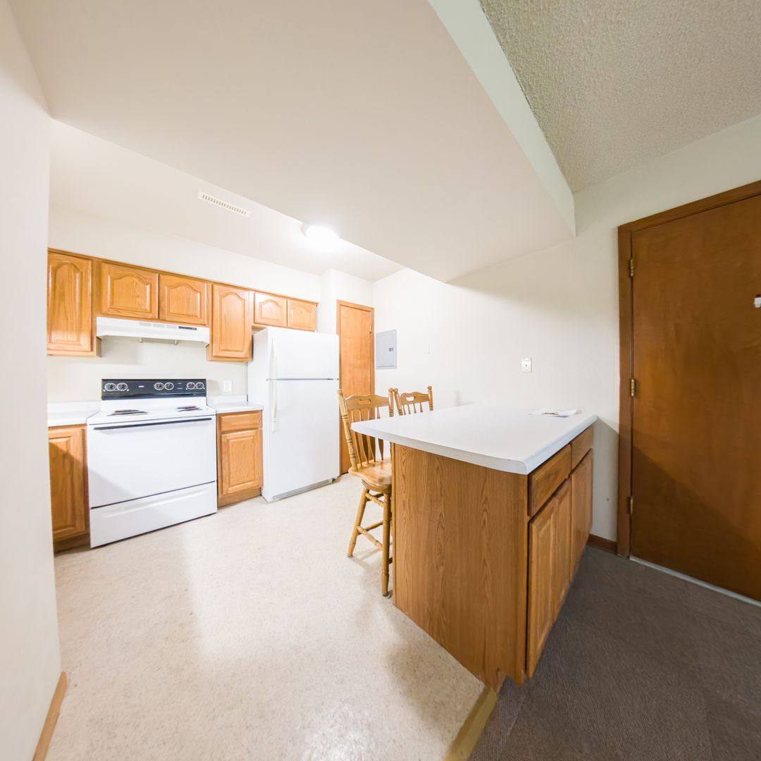 Apartment for rent at 1105 N Depot St, Knoxville, IA 50138