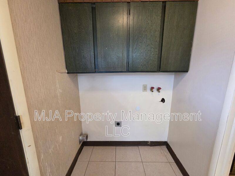 Apartment for rent at 1165 Edgewood Dr #2, Ogden, UT 84403