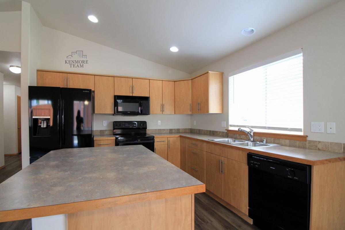 House for rent at 1683 Cactus Lp, Richland, WA 99352