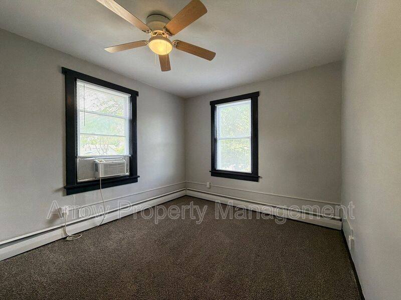 Apartment for rent at 4602 Saint Paul #3, Lincoln, NE 68504