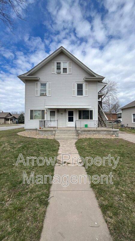 Apartment for rent at 4602 Saint Paul #3, Lincoln, NE 68504