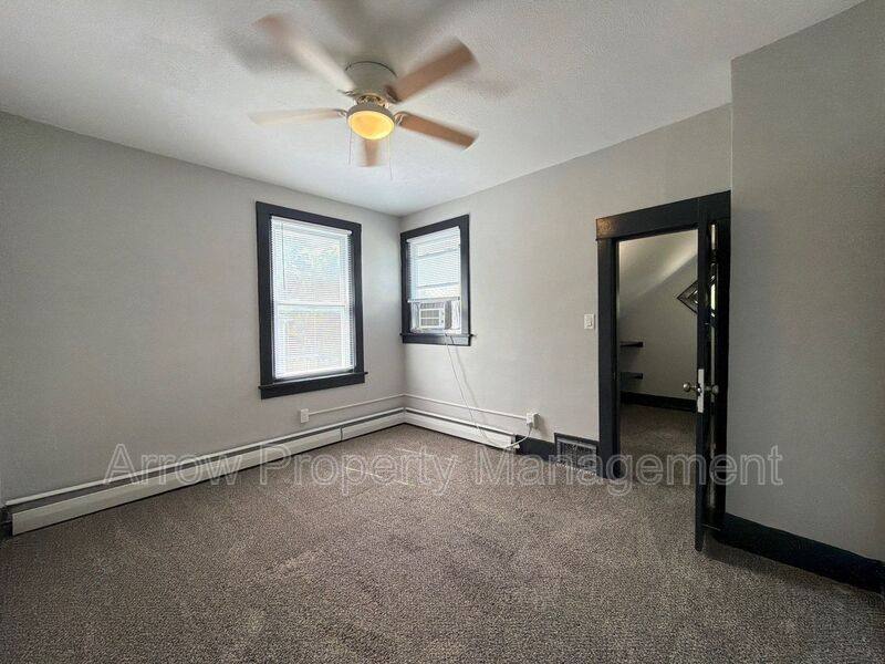 Apartment for rent at 4602 Saint Paul #3, Lincoln, NE 68504