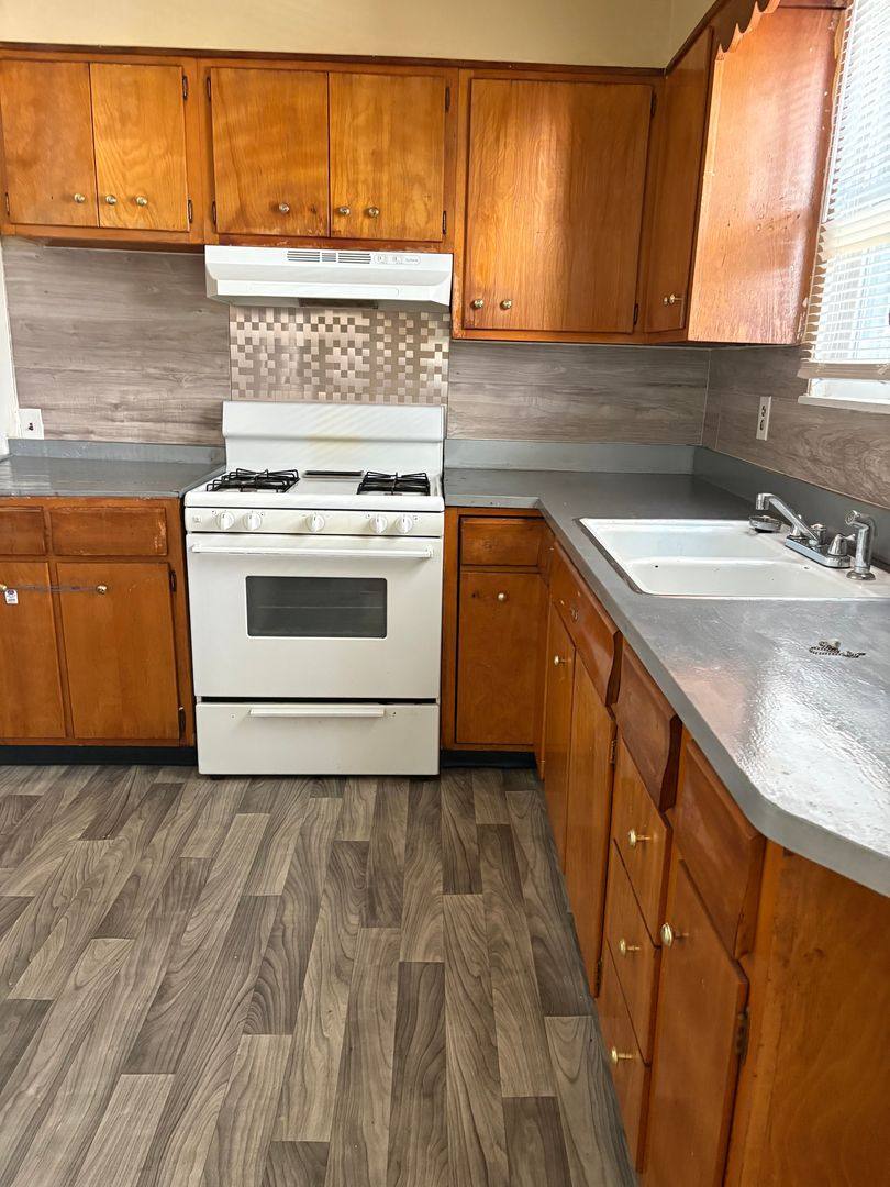 Apartment for rent at 9118 Yale Ave, Cleveland, OH 44108