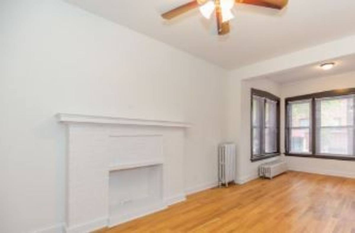 Apartment for rent at 4815-4825 N Albany Ave, Chicago, IL 60625