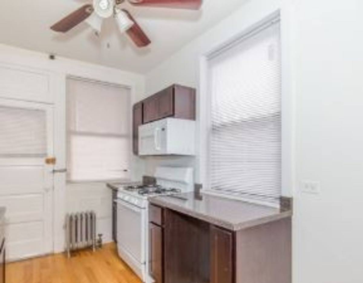 Apartment for rent at 4815-4825 N Albany Ave, Chicago, IL 60625