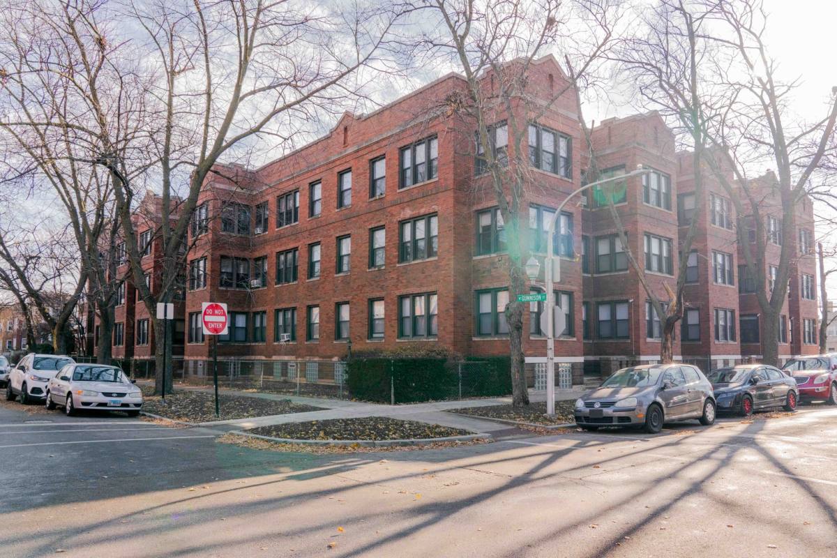 Apartment for rent at 4815-4825 N Albany Ave, Chicago, IL 60625