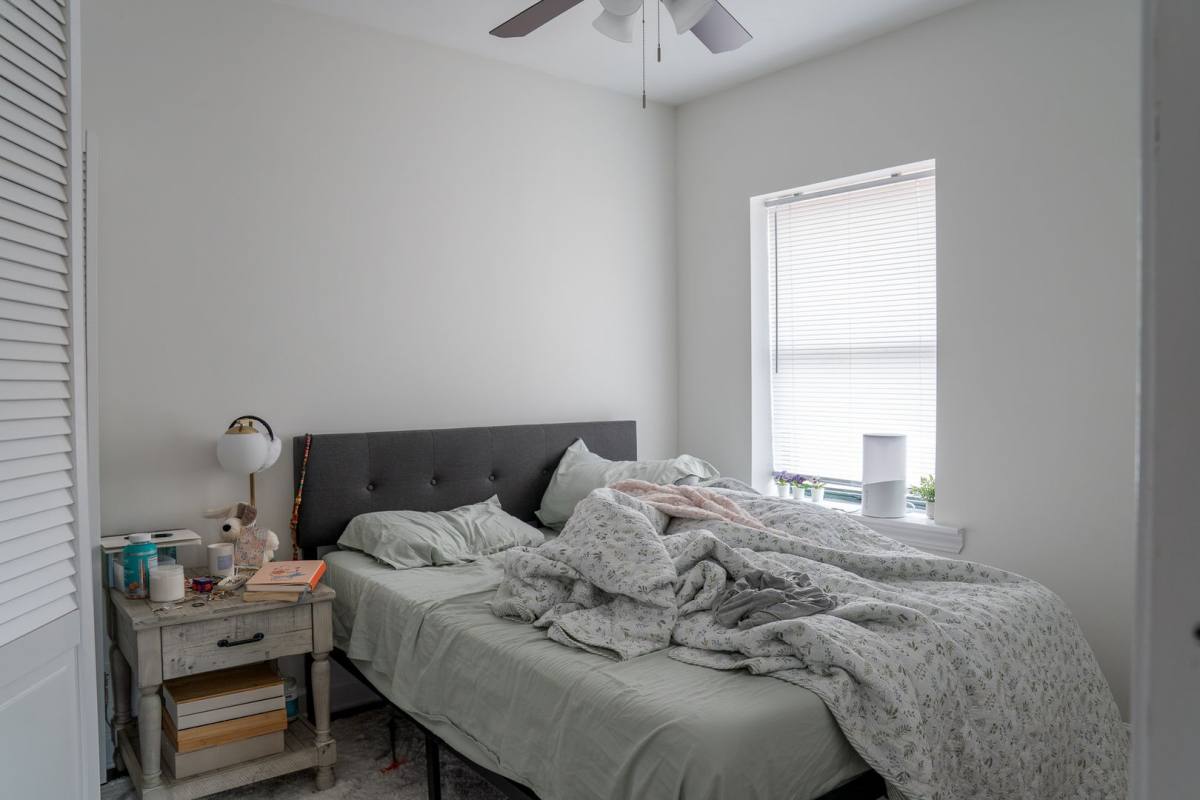 Condo for rent at 3001-3009 W Gunnison St, Chicago, IL 60625