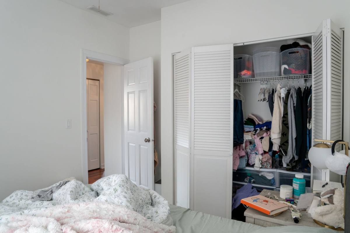 Condo for rent at 3001-3009 W Gunnison St, Chicago, IL 60625
