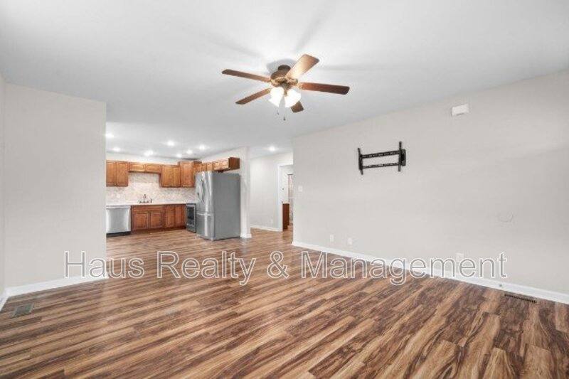 Apartment for rent at 1709 Evans Rd #A, Clarksville, TN 37042