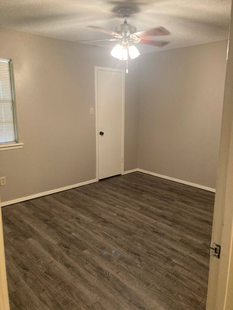 Apartment for rent at 124 126 Jester, Longview, TX 75604