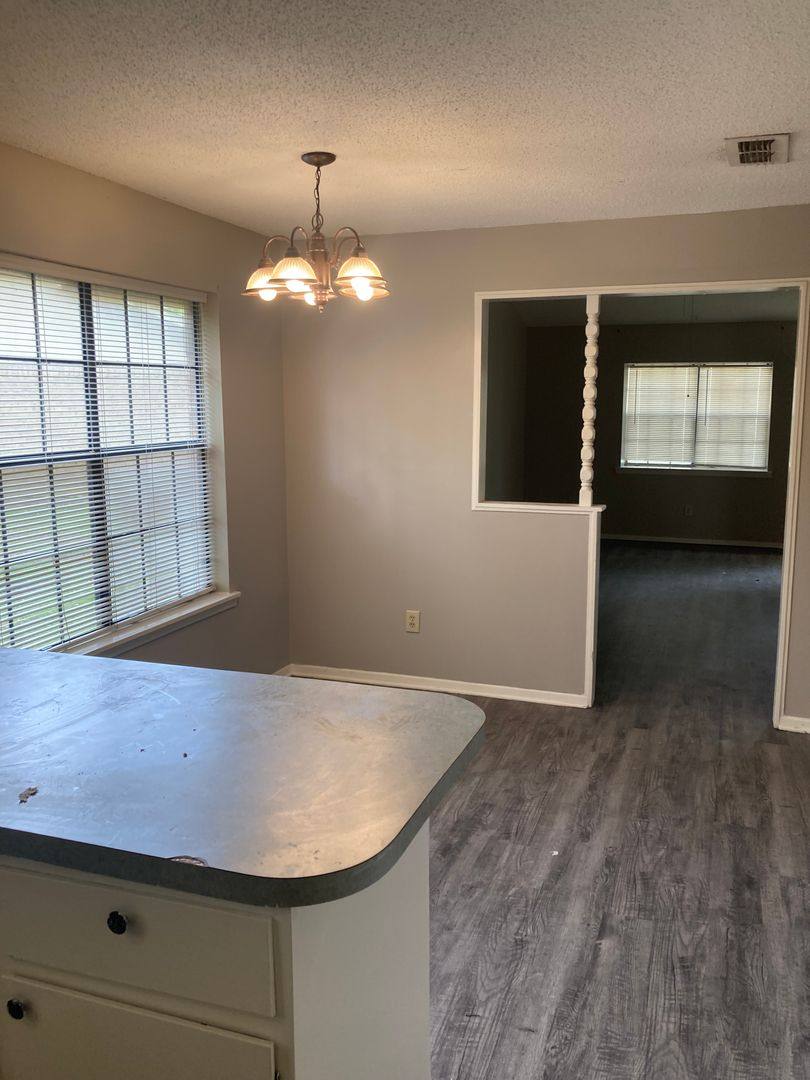 Apartment for rent at 124 126 Jester, Longview, TX 75604