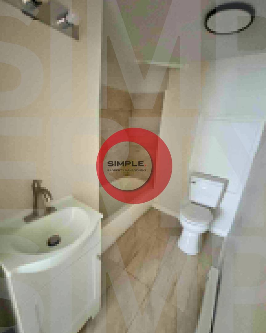 Apartment for rent at 121 S 12th St, Reading, PA 19602