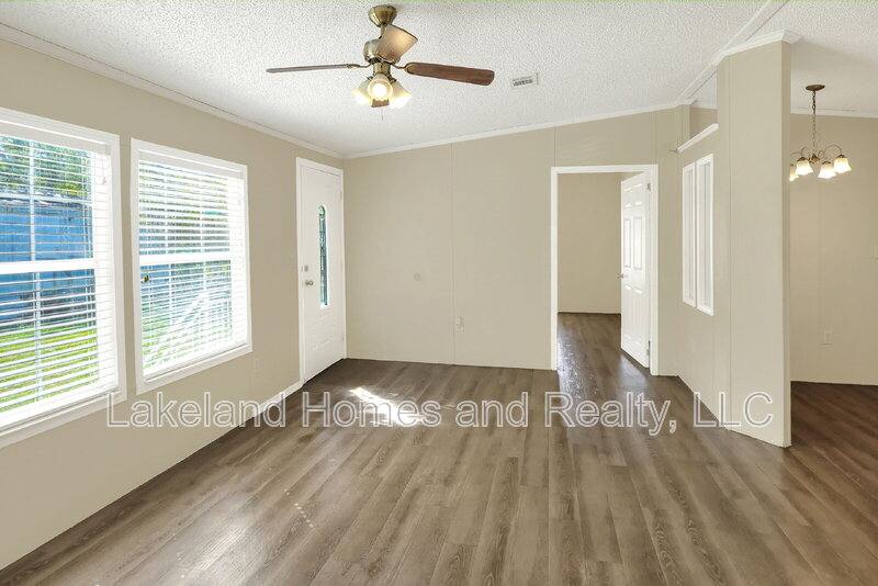 House for rent at 3321 Peachtree Hill Rd, Lakeland, FL 33801