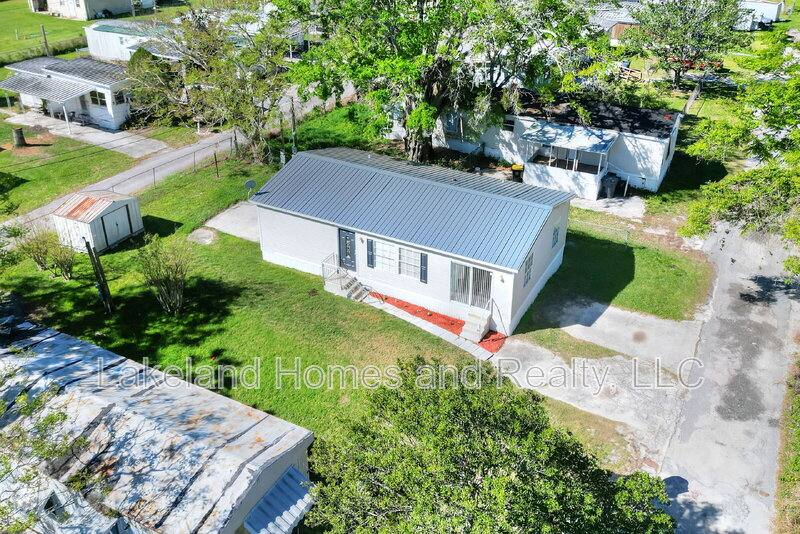 House for rent at 3321 Peachtree Hill Rd, Lakeland, FL 33801