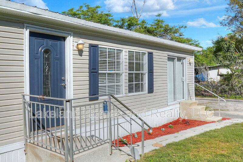 House for rent at 3321 Peachtree Hill Rd, Lakeland, FL 33801