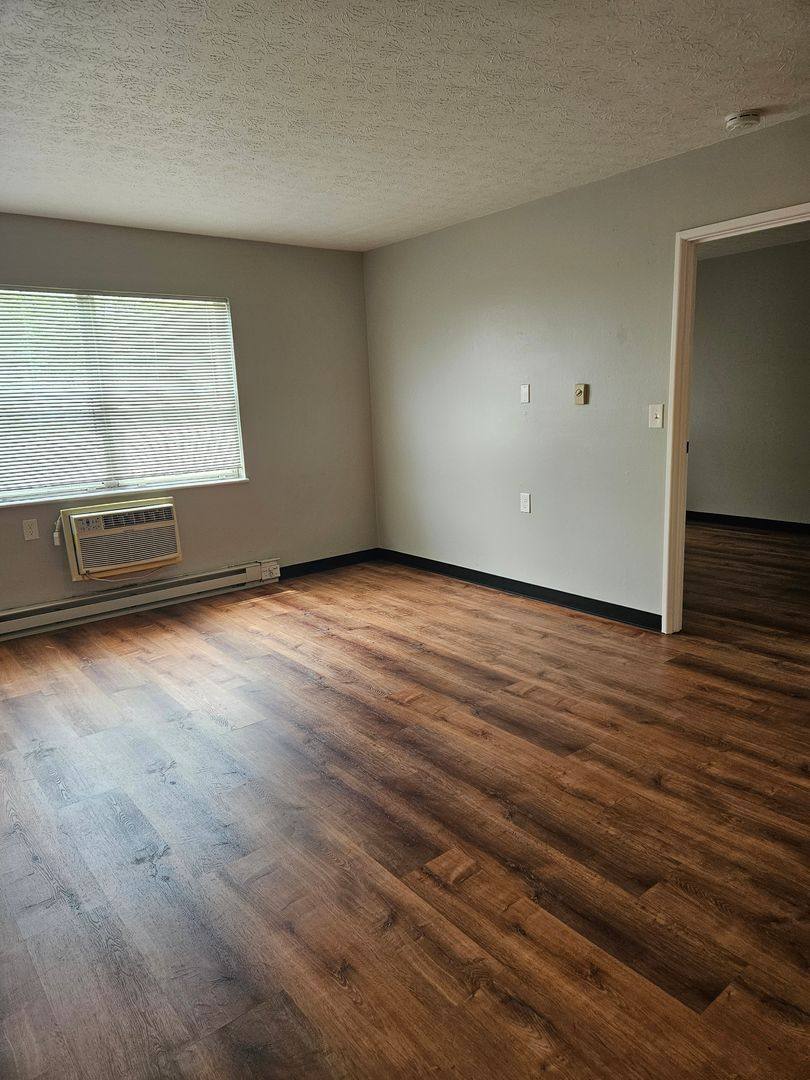Apartment for rent at 1568 Lexington Ave, Mansfield, OH 44907