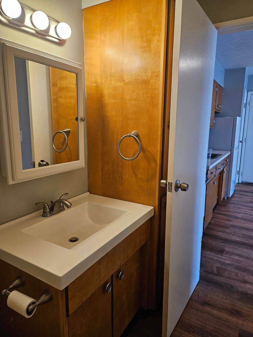 Apartment for rent at 1568 Lexington Ave, Mansfield, OH 44907