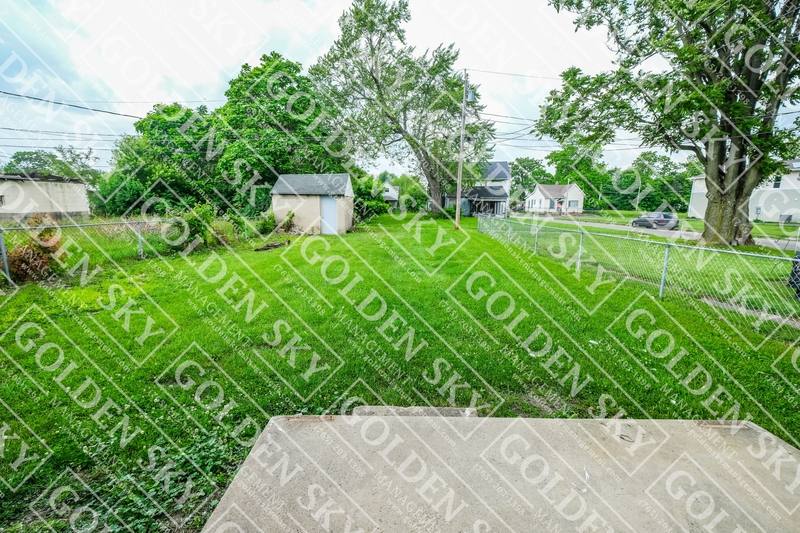 House for rent at 907 S Beacon St, Muncie, IN 47302