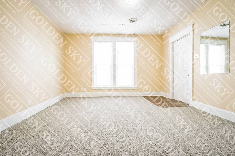 House for rent at 907 S Beacon St, Muncie, IN 47302
