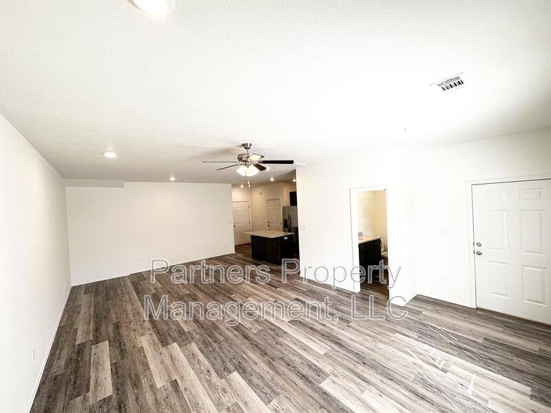 Apartment for rent at 875 S Amarillo Ave #2, Fayetteville, AR 72704