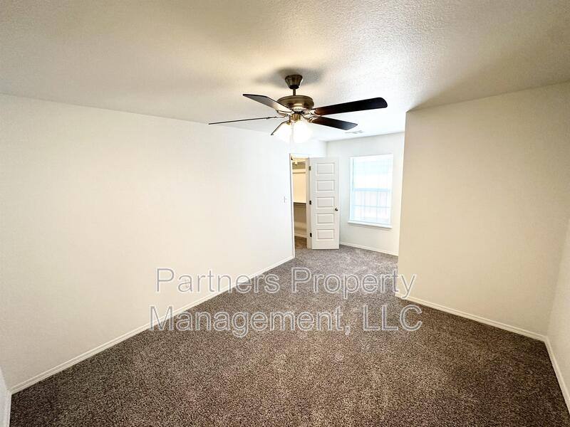 Apartment for rent at 875 S Amarillo Ave #2, Fayetteville, AR 72704