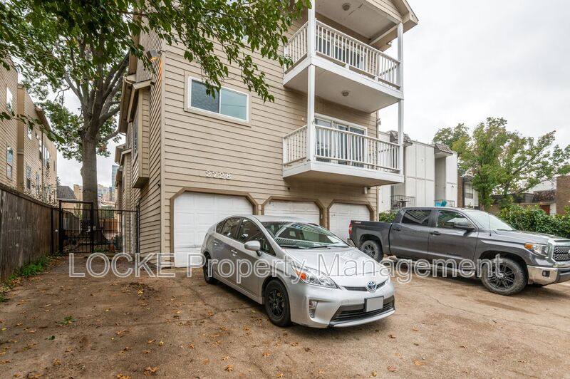 House for rent at 2728 Reagan St #202, Dallas, TX 75219