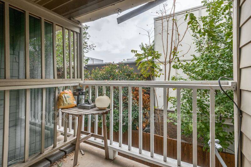 House for rent at 2728 Reagan St #202, Dallas, TX 75219