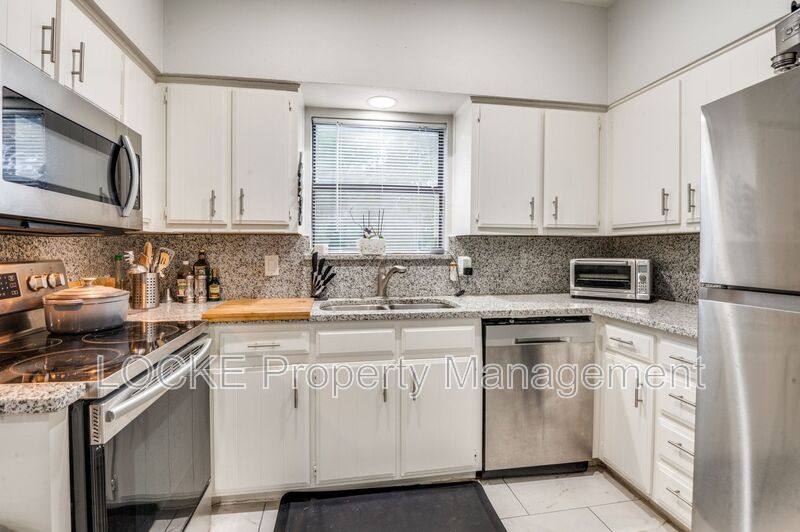 House for rent at 2728 Reagan St #202, Dallas, TX 75219
