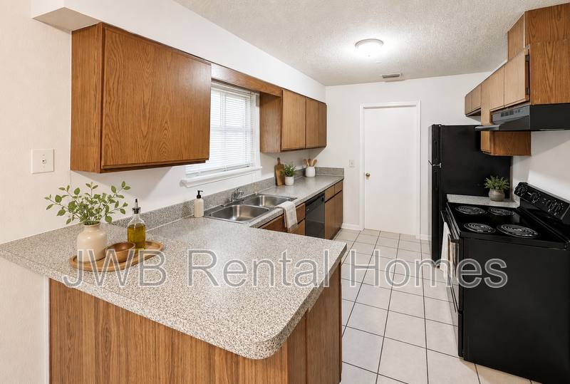 House for rent at 4442 Georgetown Dr, Jacksonville, FL 32210