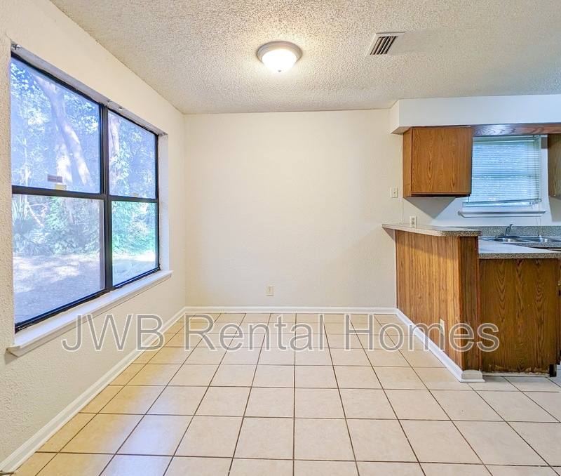 House for rent at 4442 Georgetown Dr, Jacksonville, FL 32210
