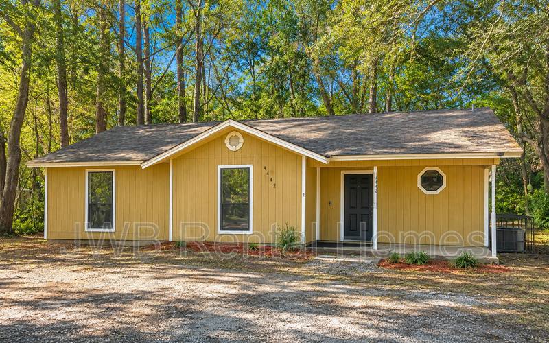 House for rent at 4442 Georgetown Dr, Jacksonville, FL 32210