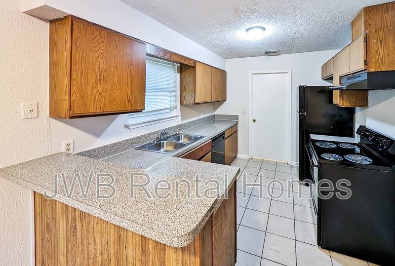 House for rent at 4442 Georgetown Dr, Jacksonville, FL 32210
