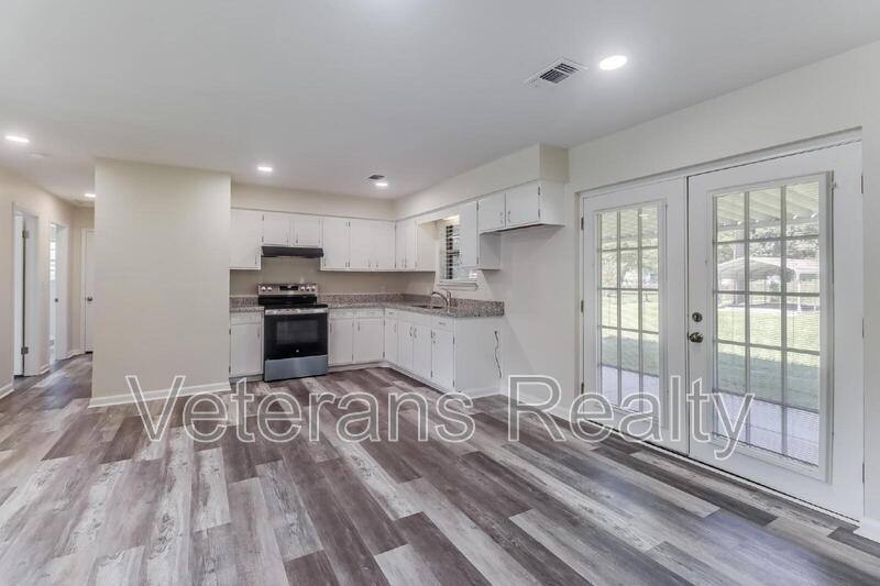 House for rent at 129 Quarles St, Long Beach, MS 39560