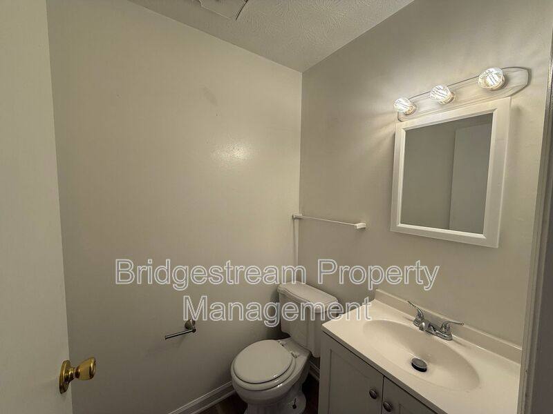 Apartment for rent at 955 Taylorsview Dr, Vandalia, OH 45377
