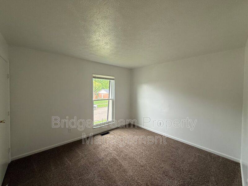 Apartment for rent at 955 Taylorsview Dr, Vandalia, OH 45377