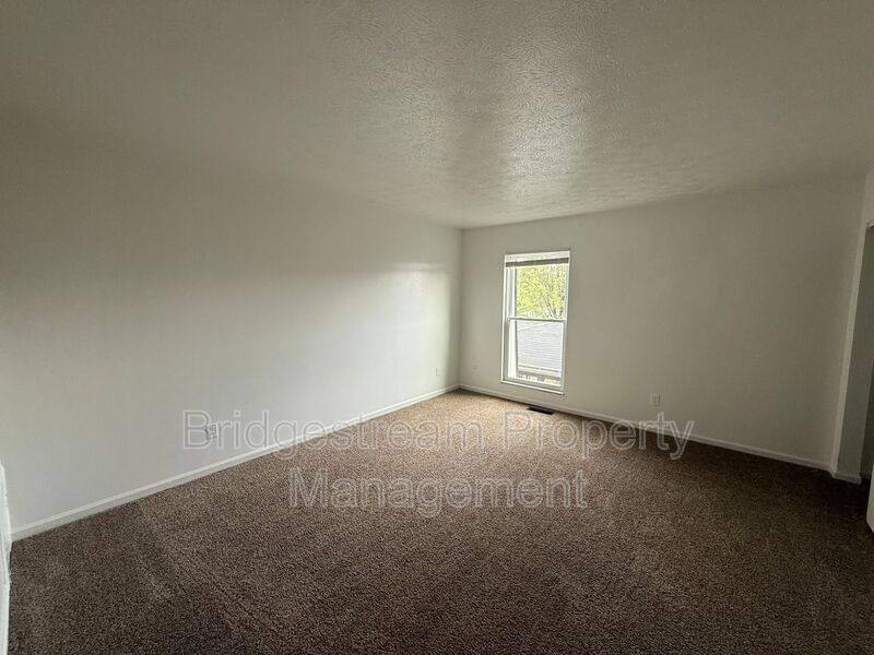 Apartment for rent at 955 Taylorsview Dr, Vandalia, OH 45377