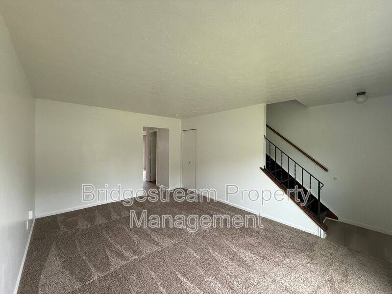 Apartment for rent at 955 Taylorsview Dr, Vandalia, OH 45377