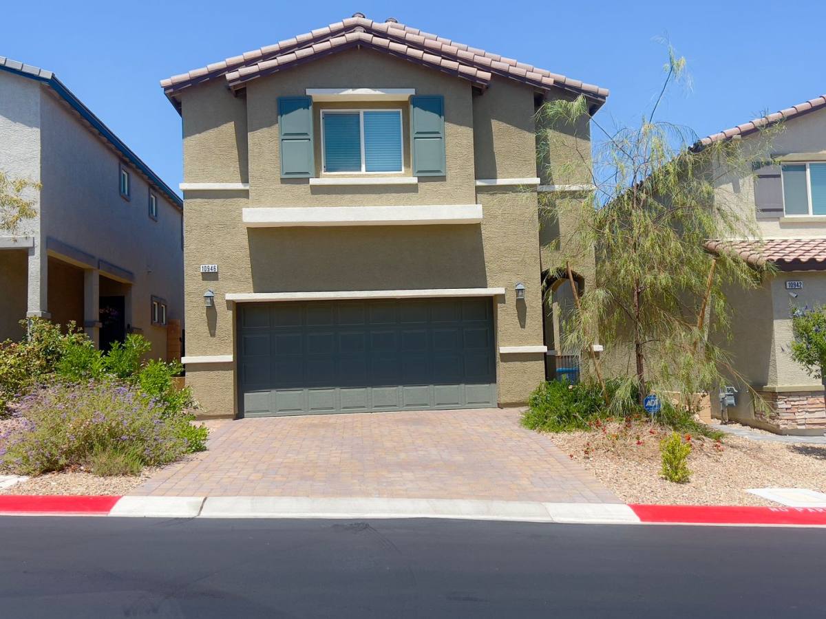 House for rent at 10946 Cambridge Lakes Ave, Las Vegas, NV 89166