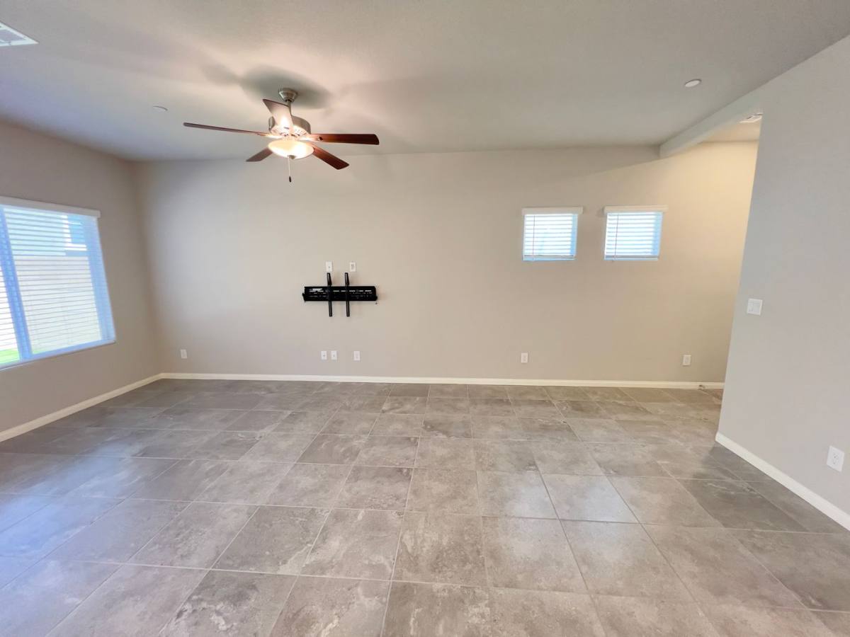 House for rent at 10946 Cambridge Lakes Ave, Las Vegas, NV 89166