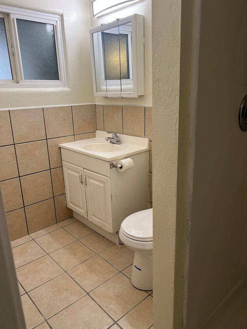 Apartment for rent at 410 Virginia NE, Albuquerque, NM 87108